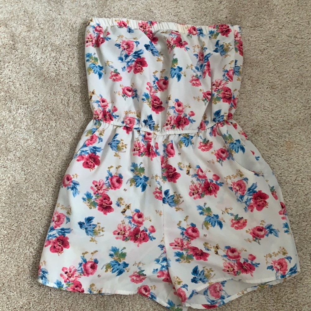Sleeveless Forever 21 Floral Romper with Pockets